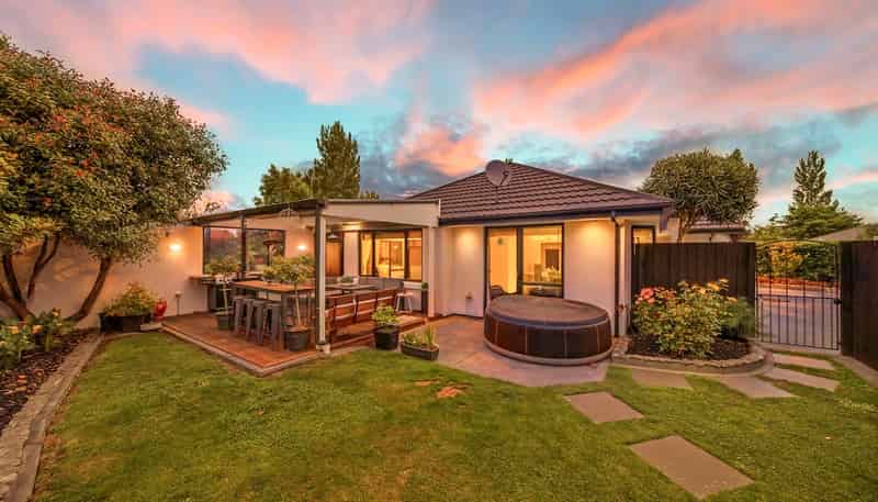 11 Baltic Place, Northwood