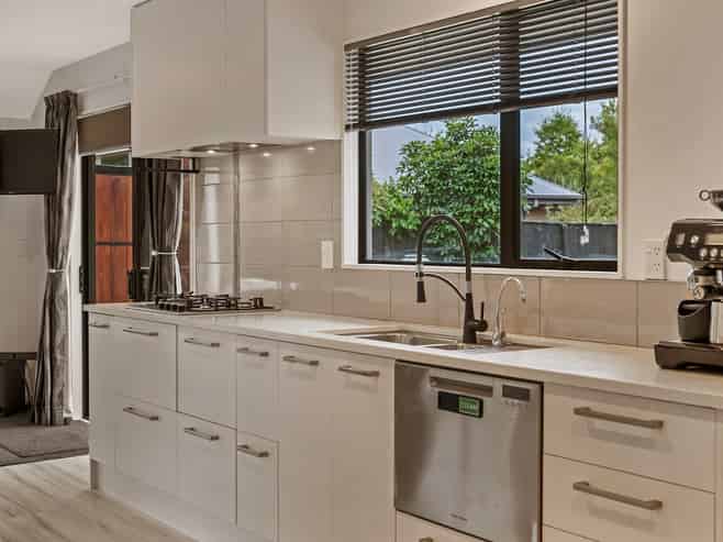 11 Baltic Place, Northwood