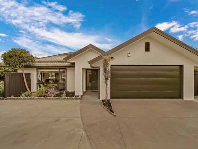 11 Baltic Place, Northwood