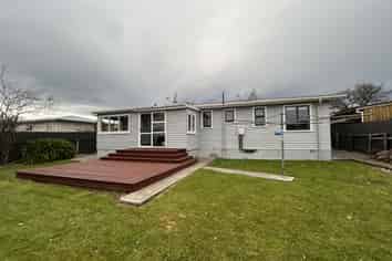 32 Pharazyn Street, Feilding