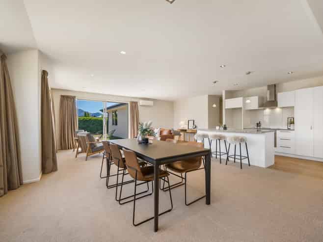 7 Sunnyside Lane, Wanaka