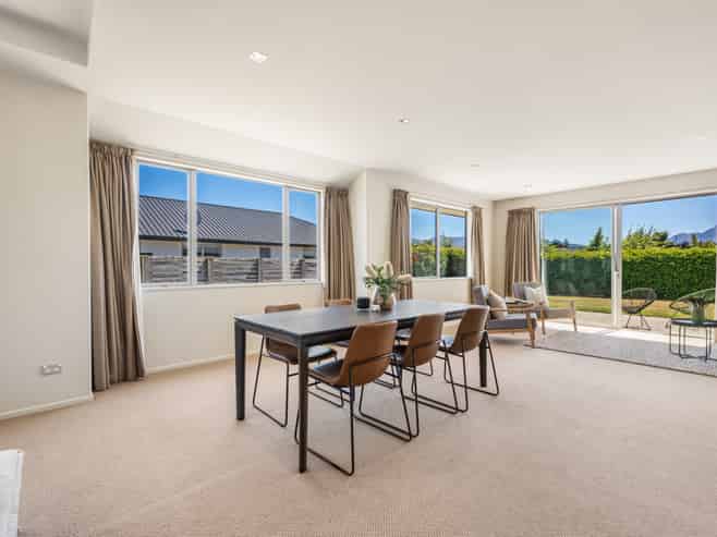 7 Sunnyside Lane, Wanaka