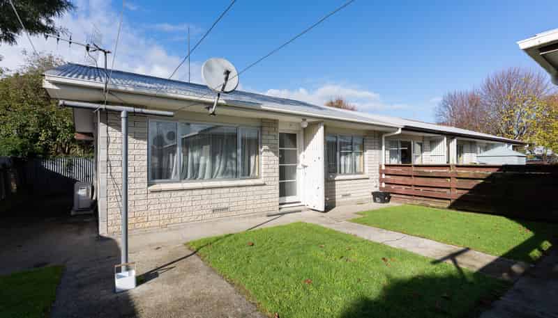 11 South Street, West End