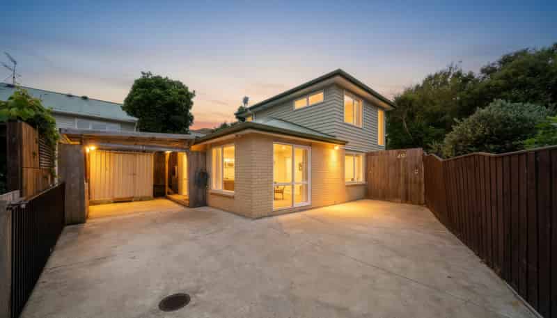 49A Raroa Terrace, Tawa