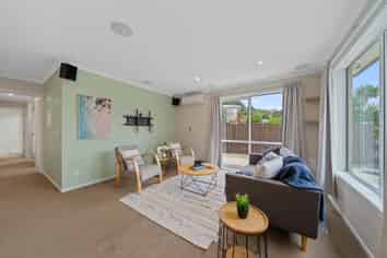 49A Raroa Terrace, Tawa