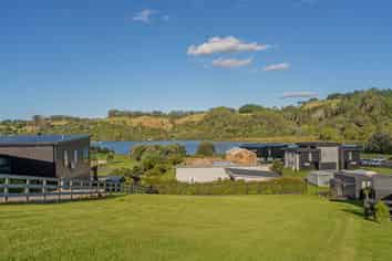 4 Joyce Harsant Place, Cooks Beach