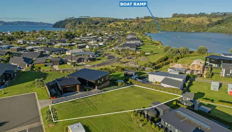 4 Joyce Harsant Place, Cooks Beach