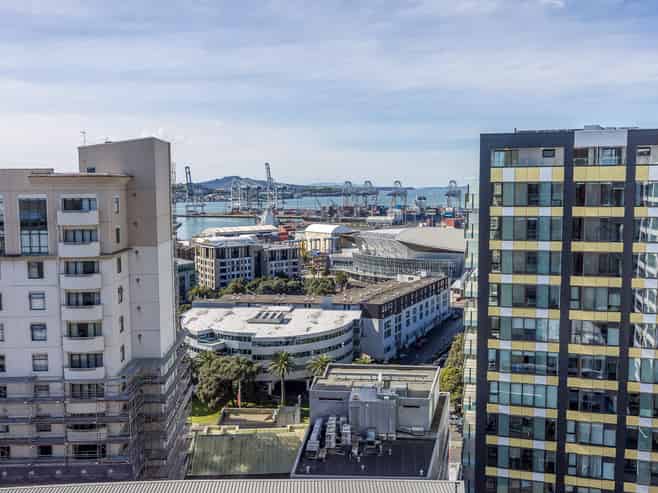 9F/50 Eden Crescent, Auckland Central