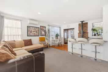 35 Tairere Crescent, Rosehill