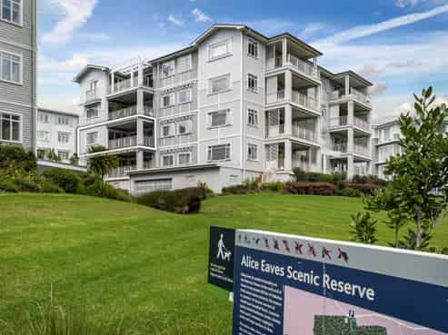 96 Eaves Bush Parade, Orewa