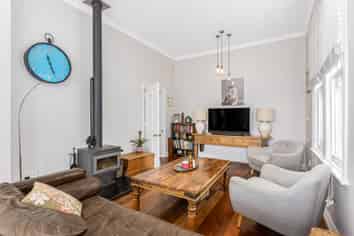 60 Stanley Street, Berhampore