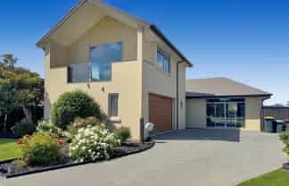 17 Maurice Stanton Pl, Shirley