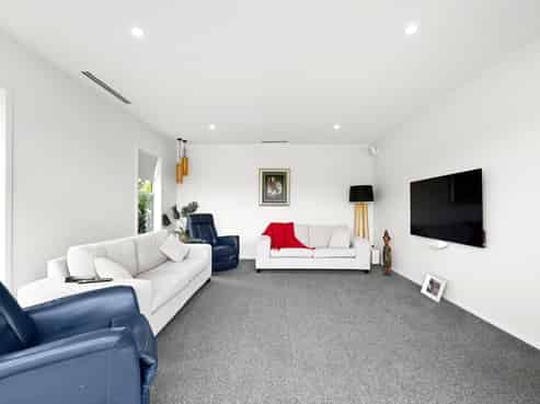 2/50 Roto O Rangi Road, Cambridge