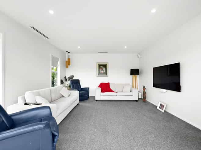 2/50 Roto O Rangi Road, Cambridge