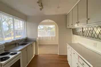 29  Cockayne Crescent, Sunnynook