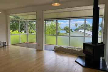 85 Pacific Parade, Army Bay