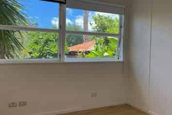 85 Pacific Parade, Army Bay