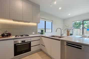 46D Tiroroa Avenue, Te Atatu South