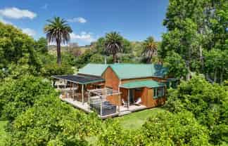 15 Kukuta Road, Okoia