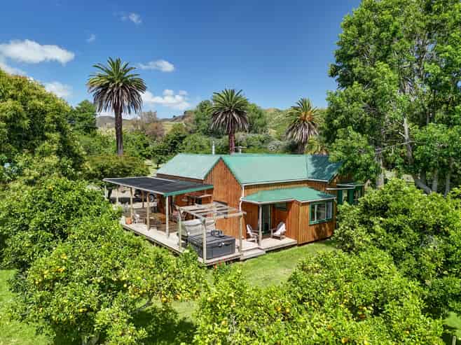 15 Kukuta Road, Okoia