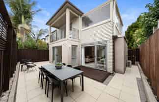 22F Owens Road, Epsom