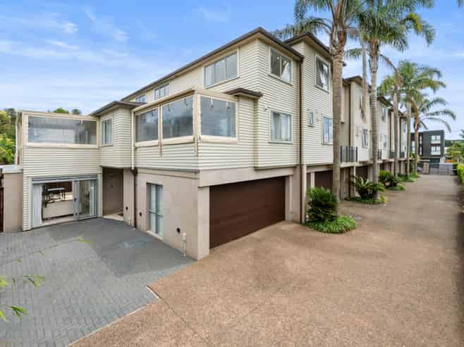 22F Owens Road, Epsom