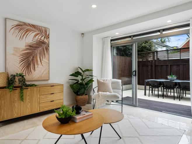 22F Owens Road, Epsom