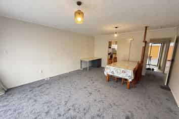 2/25 Overton Road, Papatoetoe