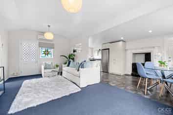 12A Islington Street, Trentham