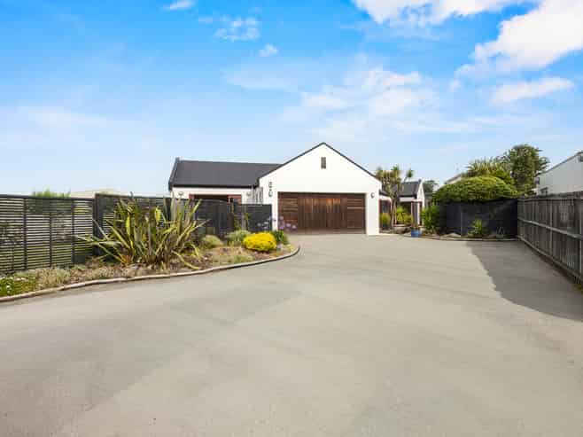 11 Cordyline Place, Waimairi Beach