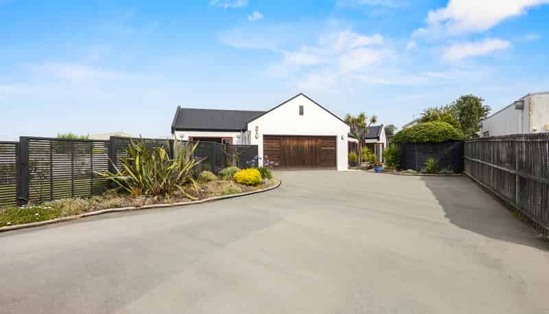 11 Cordyline Place, Waimairi Beach