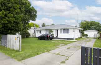 215 Lytton Road, Elgin