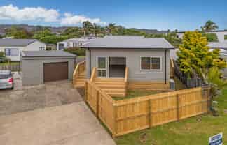 21 Meadow Drive, Whitianga