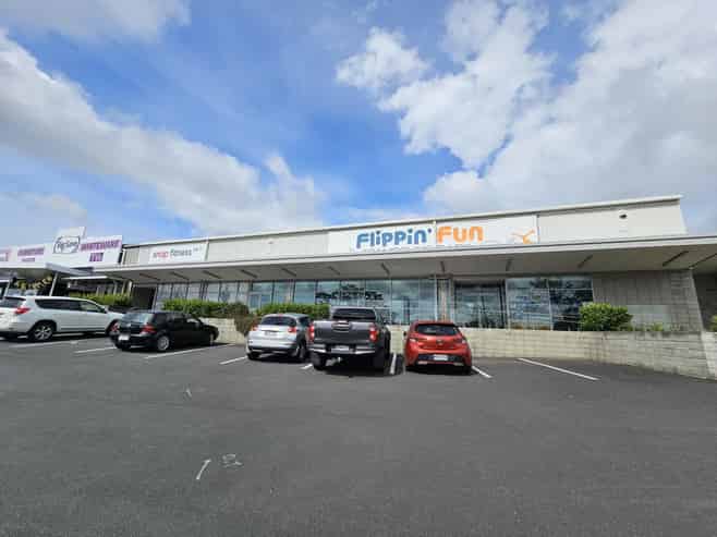 Flagship large format retail opportunity
