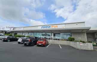 Flagship large format retail opportunity