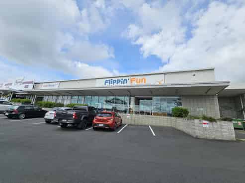 Flagship large format retail opportunity