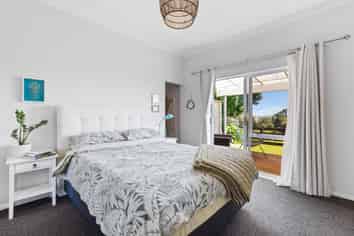 826 Mokau Road, Urenui