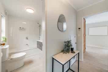 66 Woodhouse Avenue, Karori