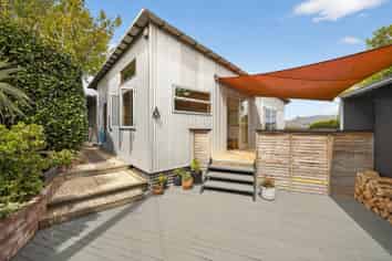 12 Selwyn Road, Lyttelton