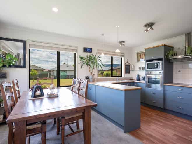 13 Ivy Crescent, Richmond