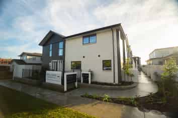 4b/87 Taikata Road, Te Atatu Peninsula