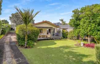 21 Whiritoa Beach Road, Whiritoa