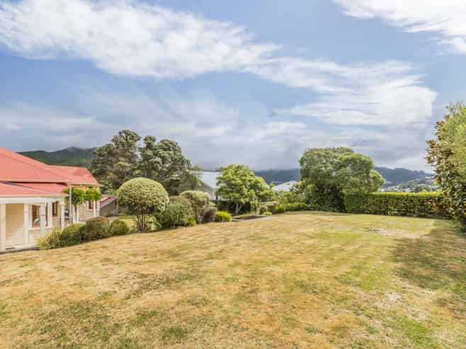 11 Trelissick Crescent, Ngaio