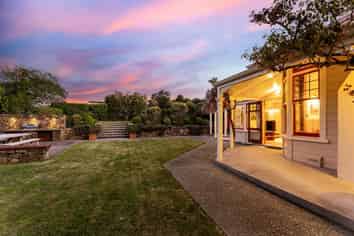 11 Trelissick Crescent, Ngaio