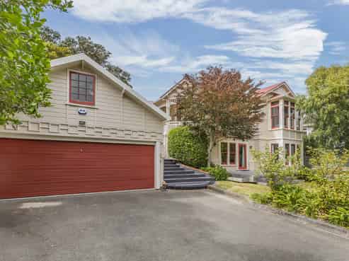 11 Trelissick Crescent, Ngaio