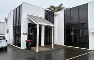 For lease - Industrial warehouse and office