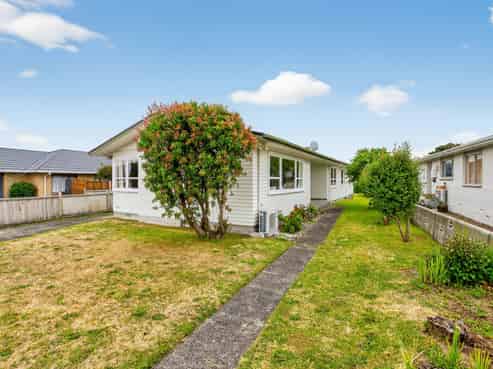 75 Gray Avenue, Paraparaumu Beach