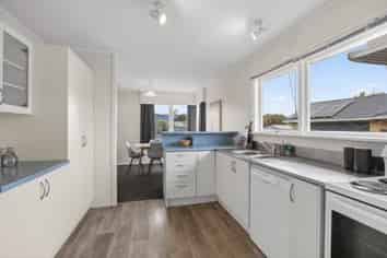 75 Gray Avenue, Paraparaumu Beach