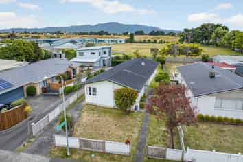 75 Gray Avenue, Paraparaumu Beach