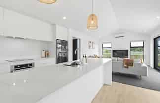 205 Adler Drive, Ohauiti